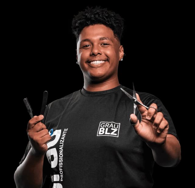 Profissional do curso barbeiro-profissional