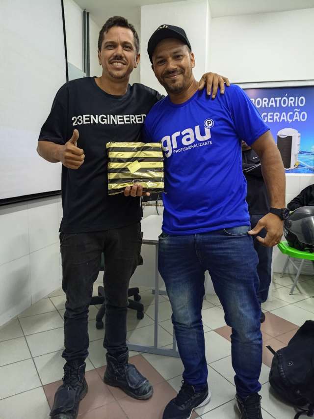 Grau