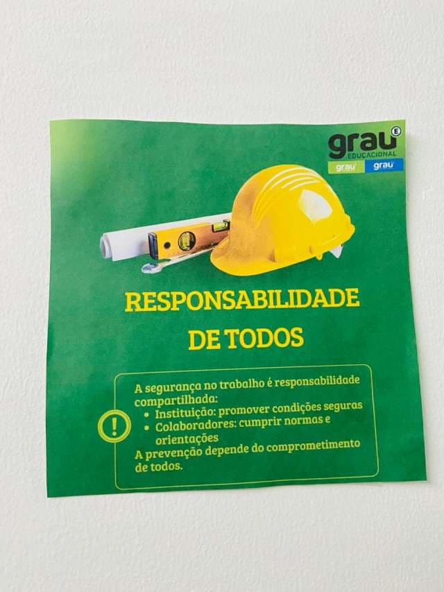Grau