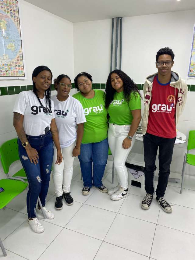 Grau
