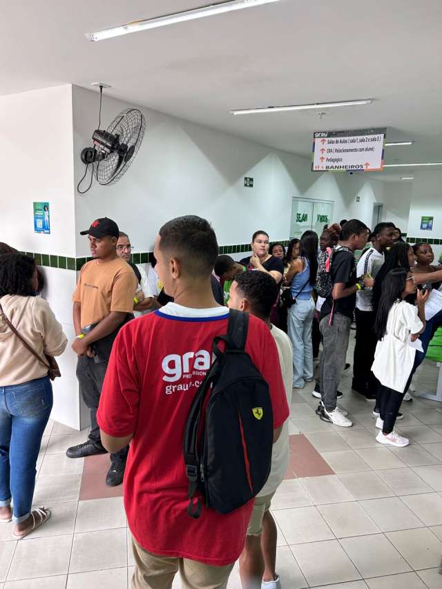 Grau