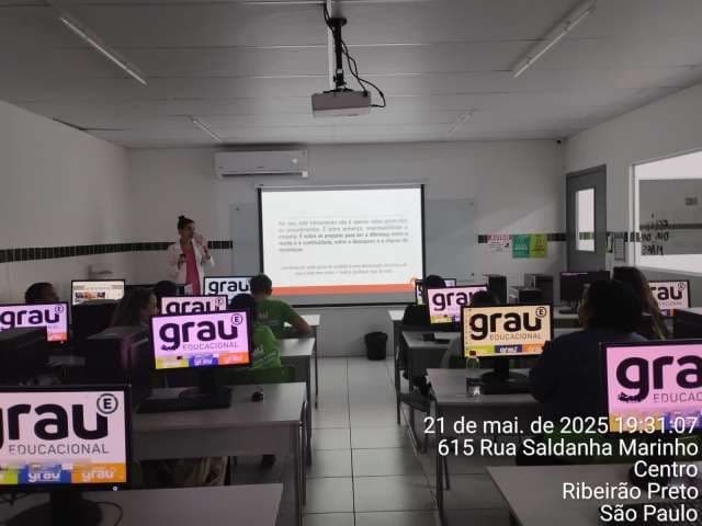 Grau