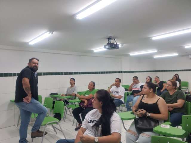 Grau