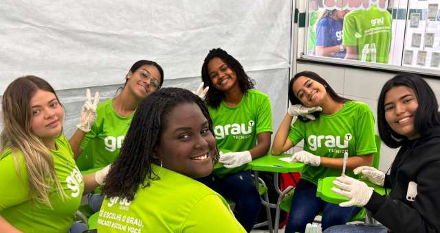 Grau