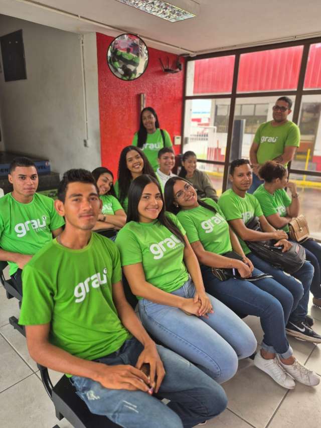 Grau