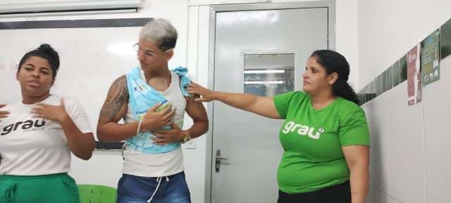 Grau