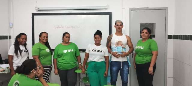 Grau