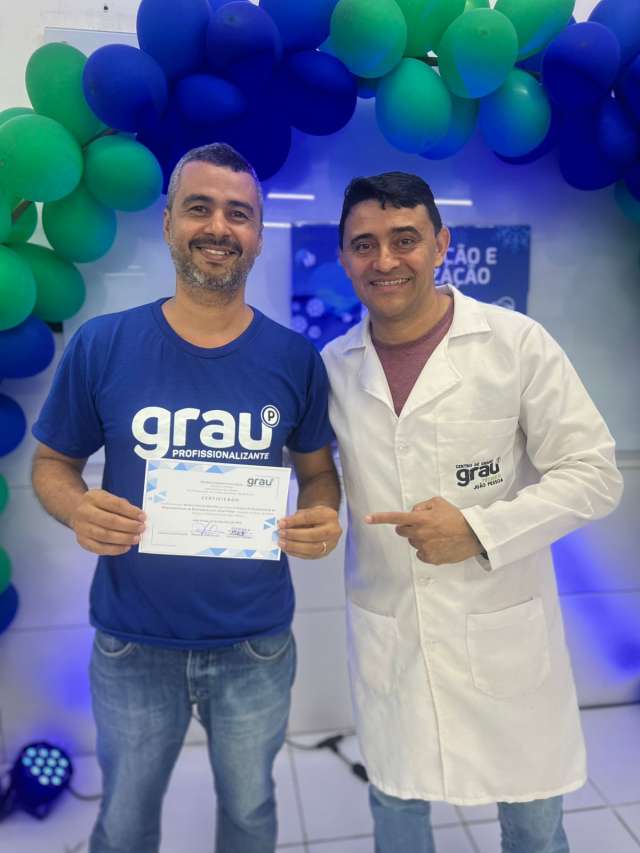 Grau