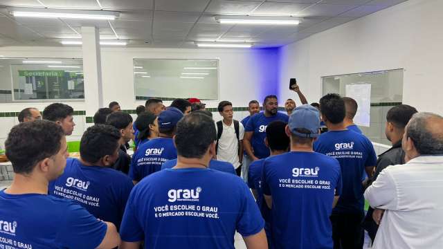Grau