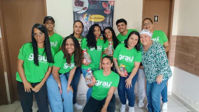 Grau