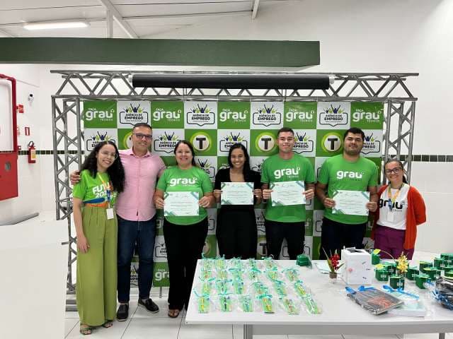 Grau