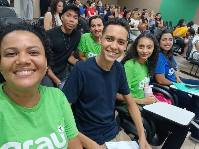 Grau