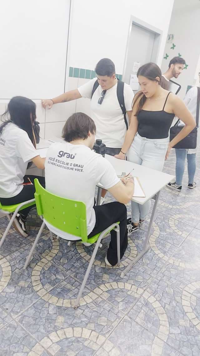 Grau