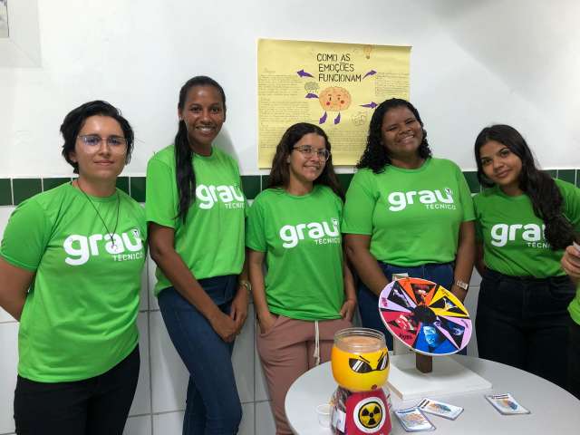 Grau