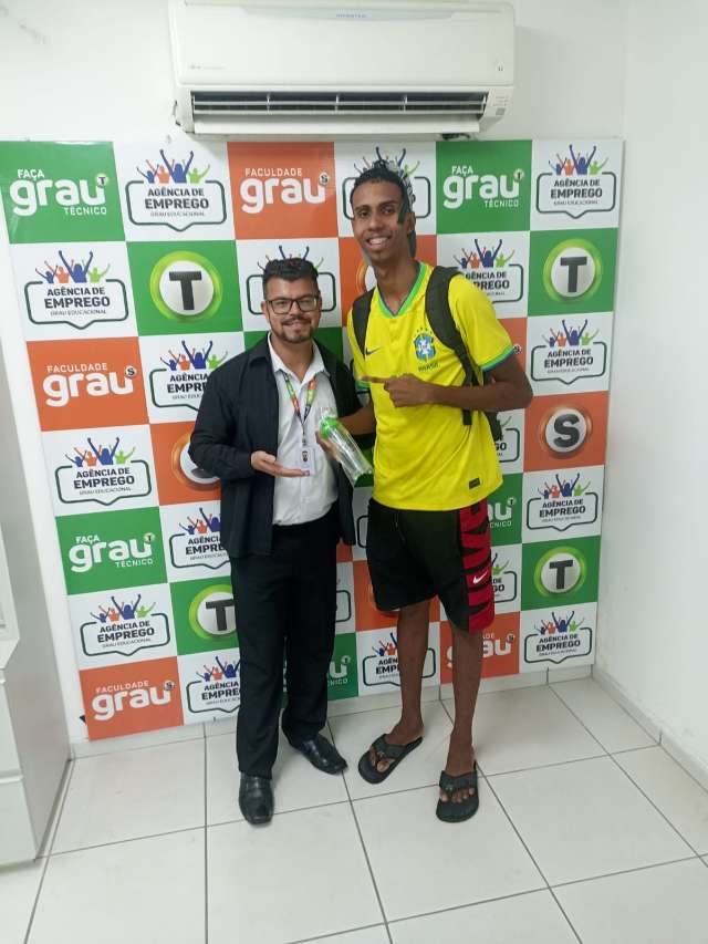 Grau