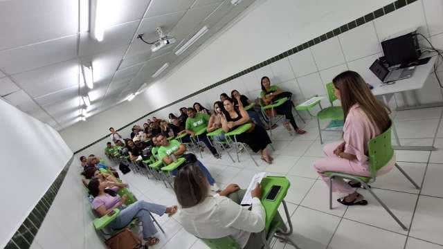 Grau