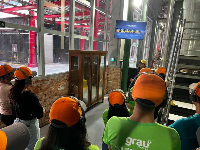 Grau