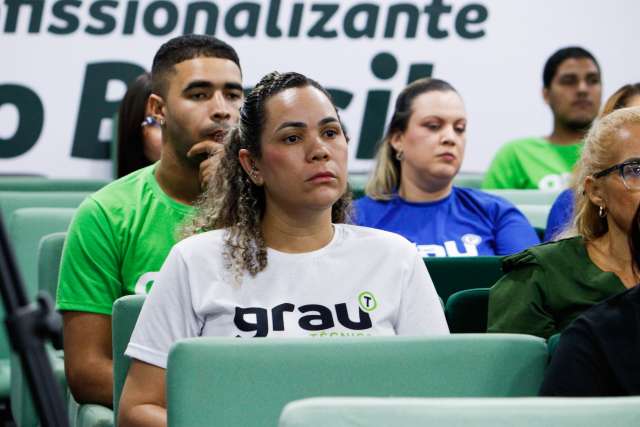 Grau