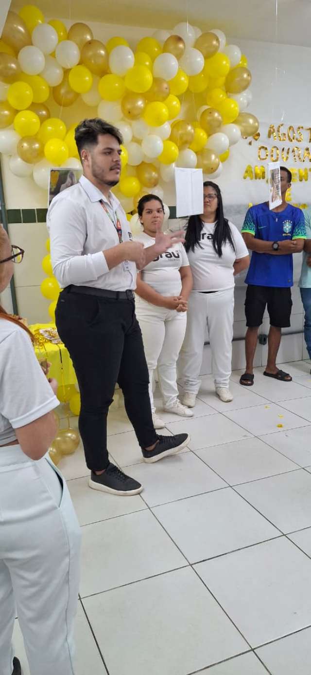 Grau
