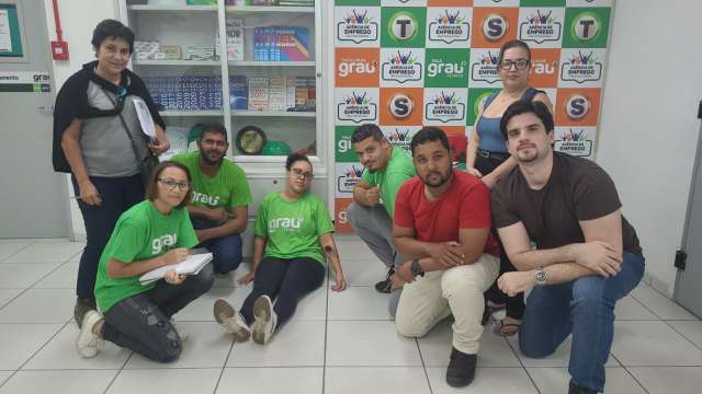 Grau