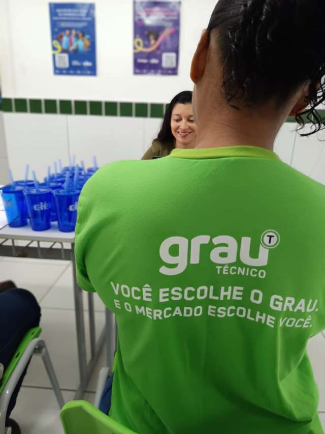 Grau