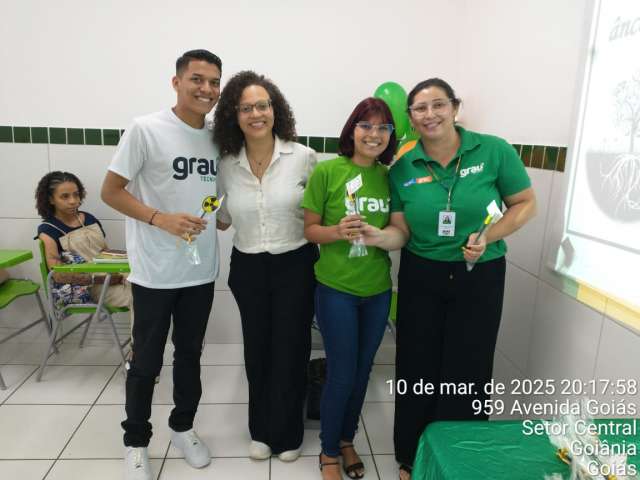 Grau