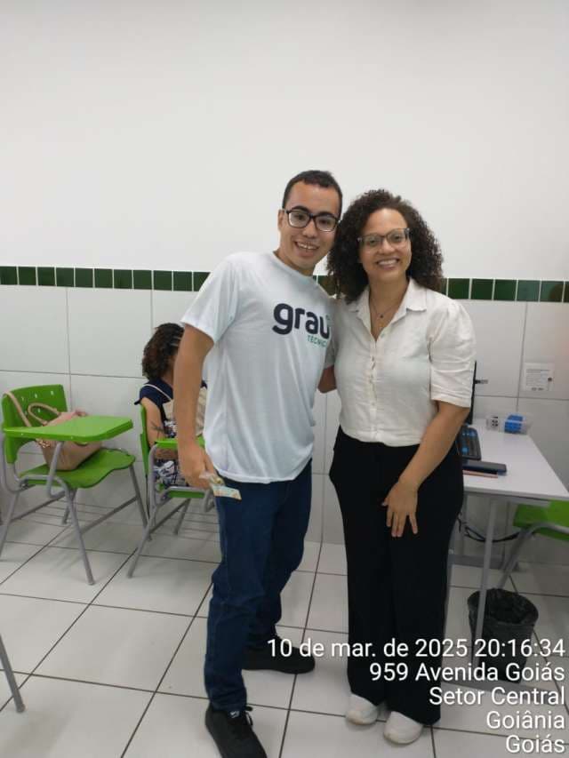 Grau