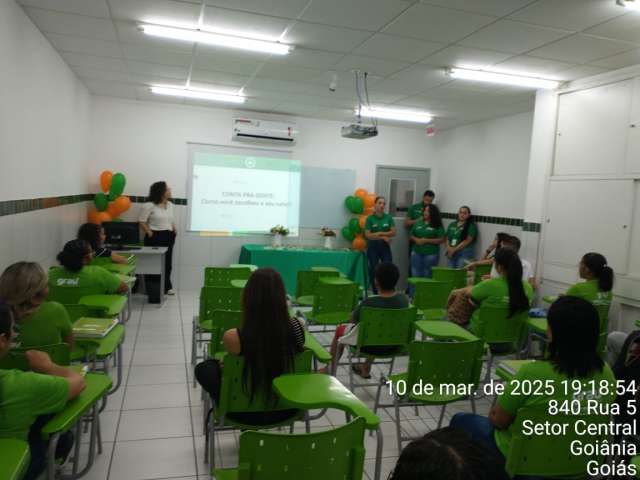 Grau