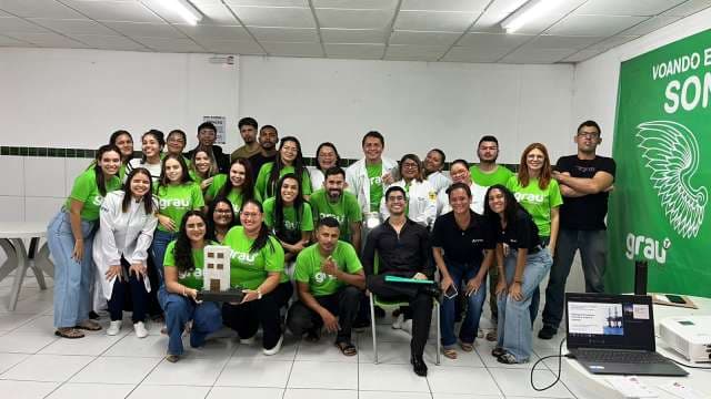 Grau
