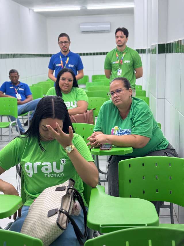 Grau