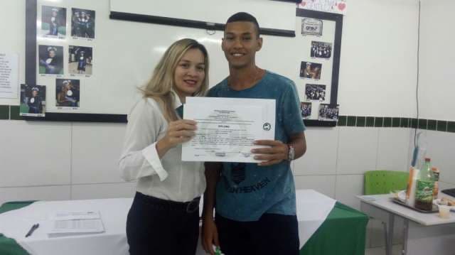 Grau