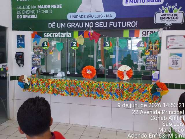 Grau
