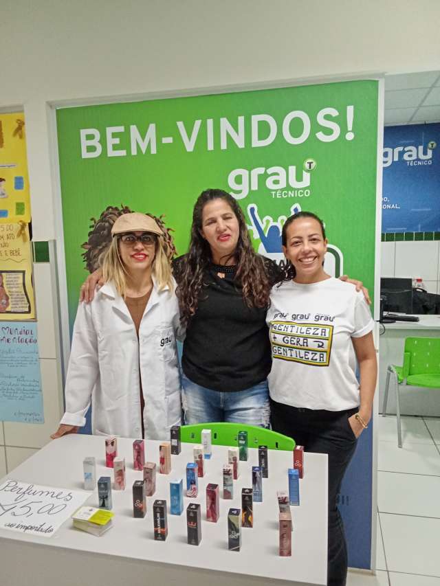 Grau