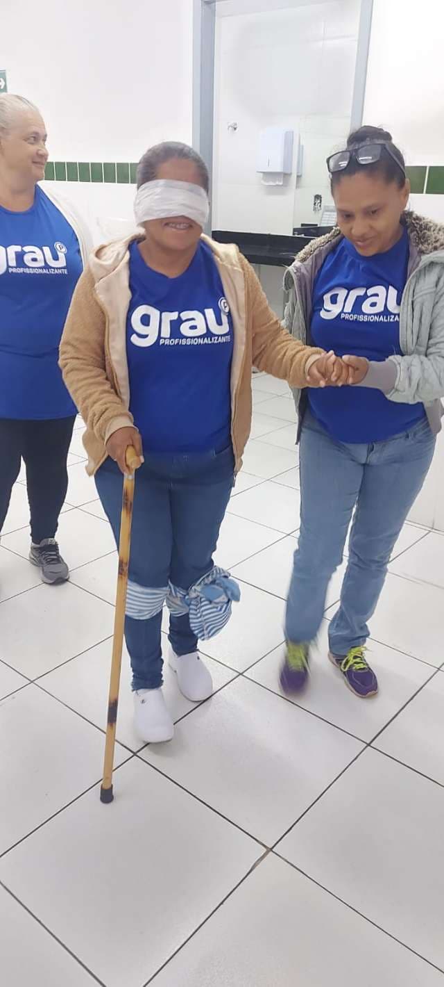 Grau
