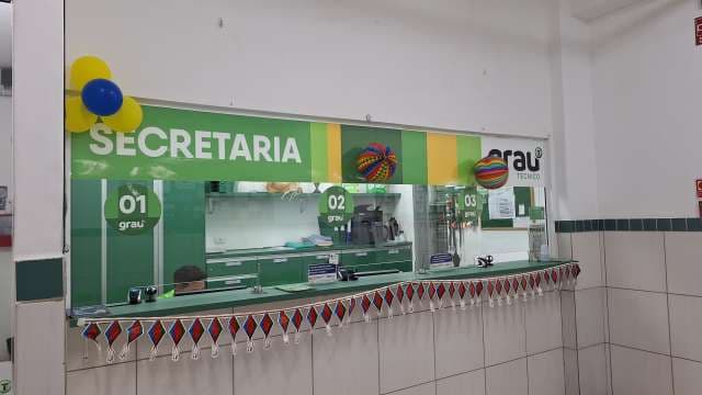 Grau
