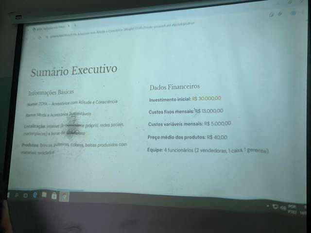 Grau