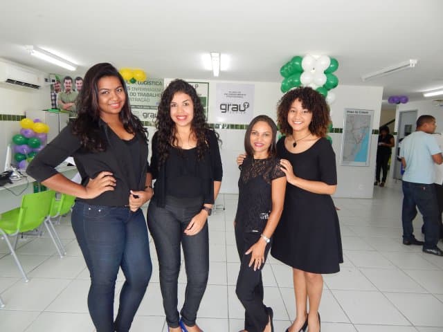 Grau