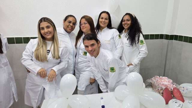 Grau