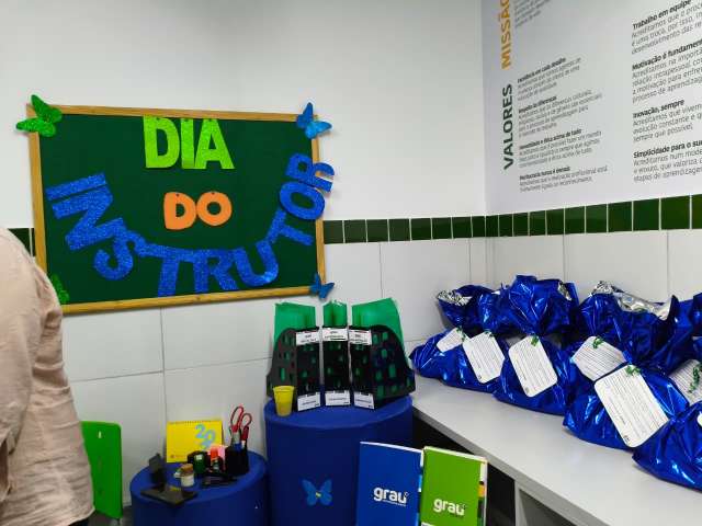 Grau