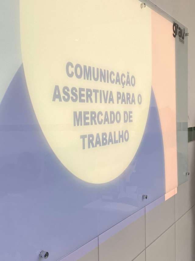 Grau