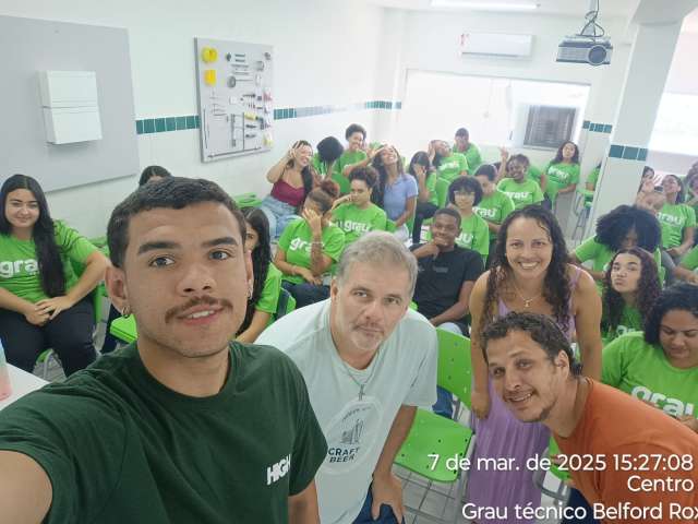 Grau