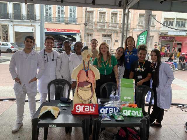 Grau