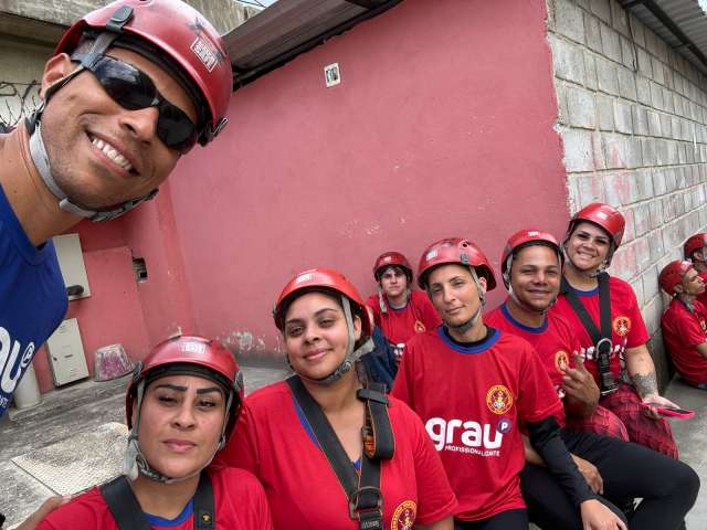 Grau