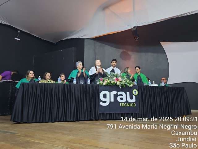 Grau
