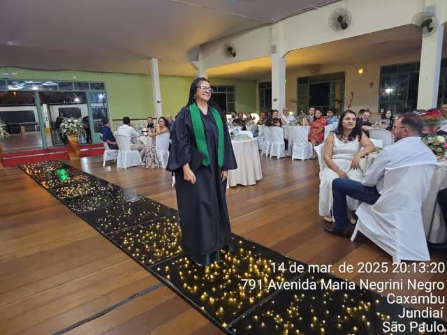Grau