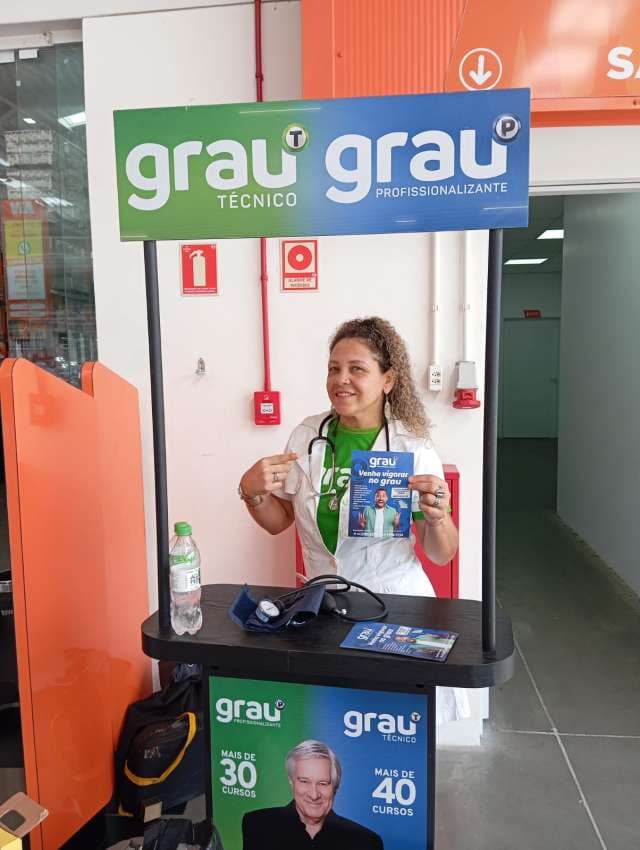 Grau