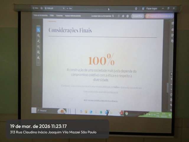 Grau