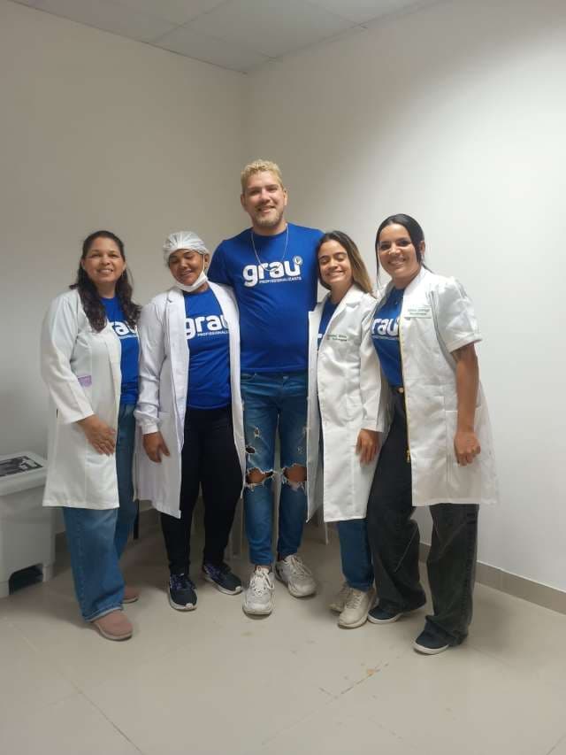 Grau
