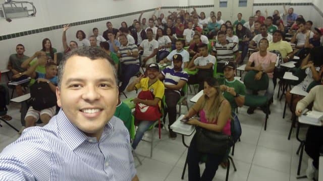 Grau