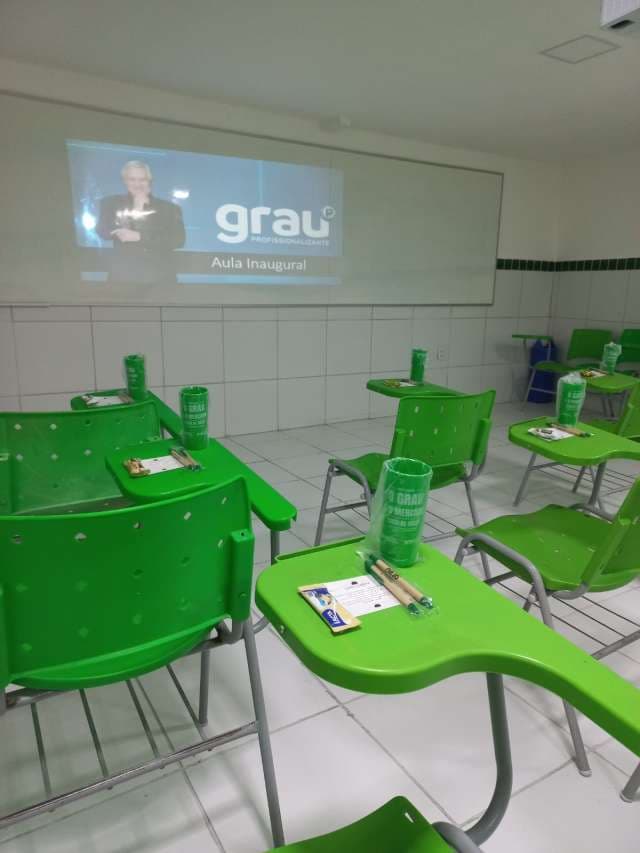 Grau